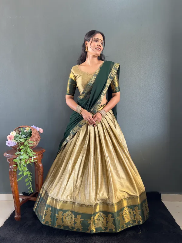 Varuni_Lahenga__is_Festival_Launching_Lehenga_Choli