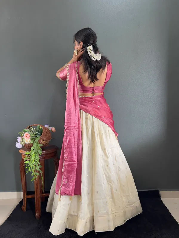 Varuni_Lahenga _is_Festival_Launching_Lehenga_Choli
