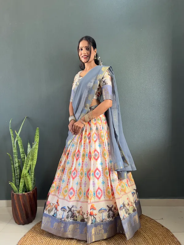 Varuni_Lahenga__is_Festival_Launching_Lehenga_Choli