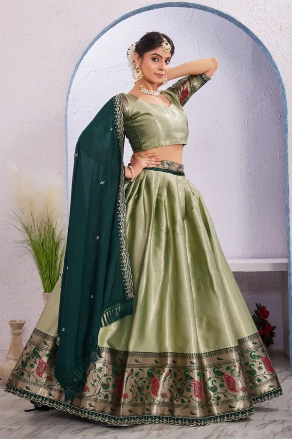 Varuni_Lahenga__is_Festival_Launching_Lehenga_Choli