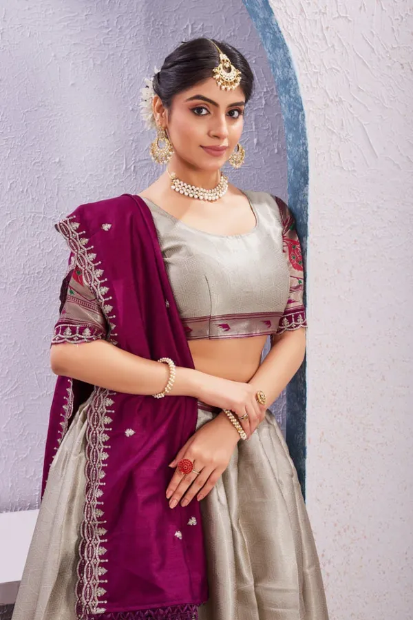 Varuni_Lahenga__is_Festival_Launching_Lehenga_Choli