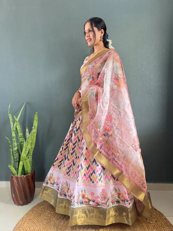 Varuni_Lahenga _is_Festival_Launching_Lehenga_Choli