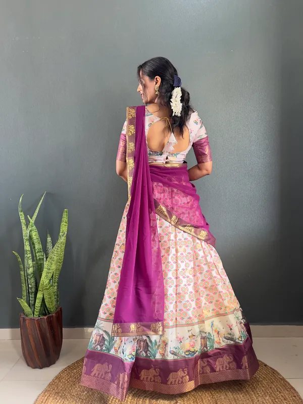 Varuni_Lahenga__is_Festival_Launching_Lehenga_Choli