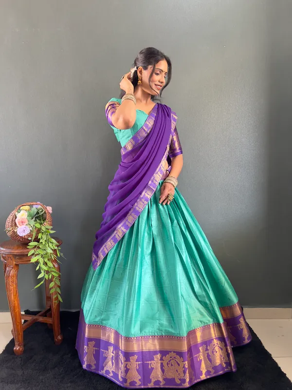 Varuni_Lahenga__is_Festival_Launching_Lehenga_Choli