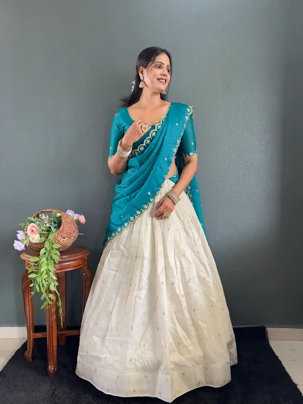 Varuni_Lahenga _is_Festival_Launching_Lehenga_Choli