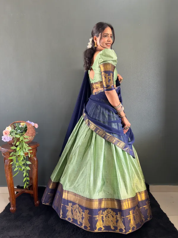 Varuni_Lahenga__is_Festival_Launching_Lehenga_Choli