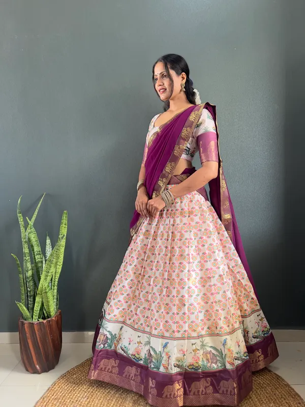 Varuni_Lahenga__is_Festival_Launching_Lehenga_Choli