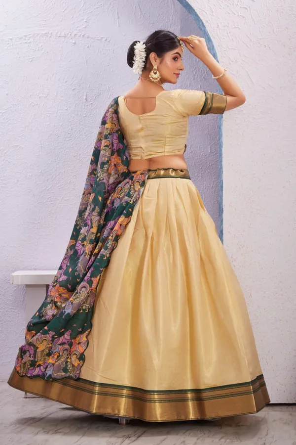 Varuni_Lahenga__is_Festival_Launching_Lehenga_Choli