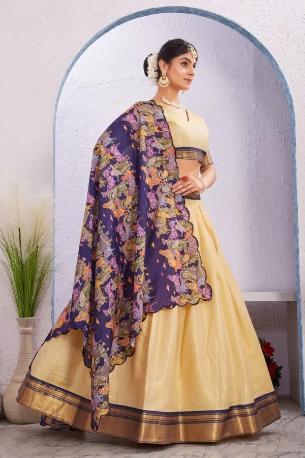 Varuni_Lahenga__is_Festival_Launching_Lehenga_Choli_