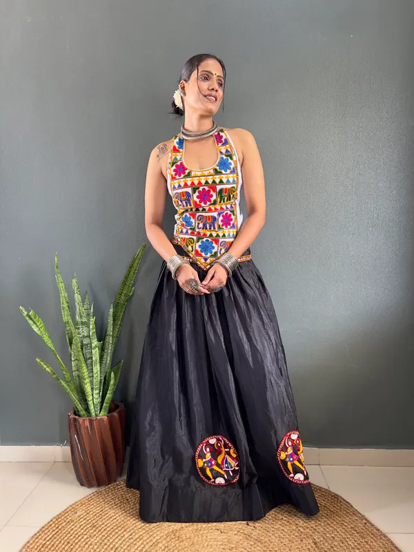 Varuni_Lahenga is_Launching_Navratri_Lehenga_Choli