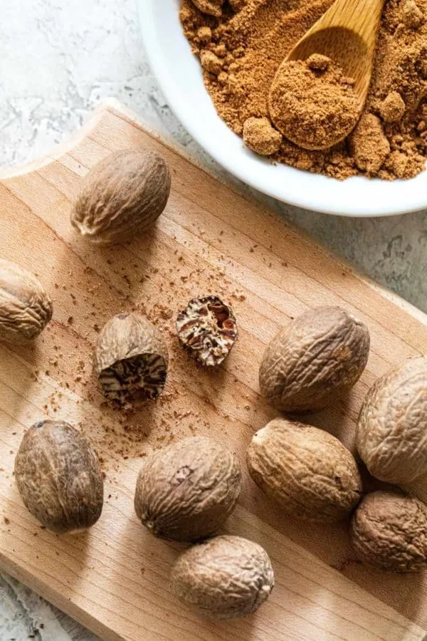 Jaiphal_Spice_(nutmeg)_Plant_&_Tree_For_Home_Garden_Jaifal_Aromatic_Seed_Hybrid_Fruit_Plant_(Pack_Of_1)