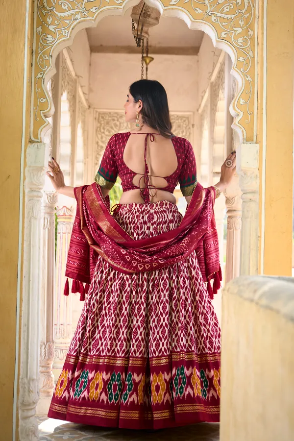 Women's_Wedding_Special_Floral_Lehenga_Choli_with_Foil_Print_&_Gotta_Patti_Dupatta_(maroon)