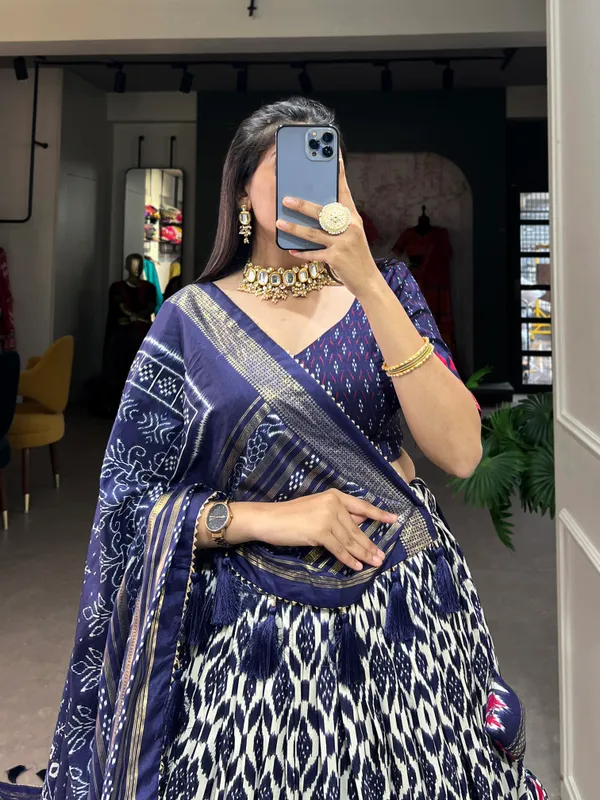 dola_silk_Women's_Wedding_Special_Floral_Lehenga_Choli_with_Foil_Print_&_Gotta_Patti_Dupatta_(blue)