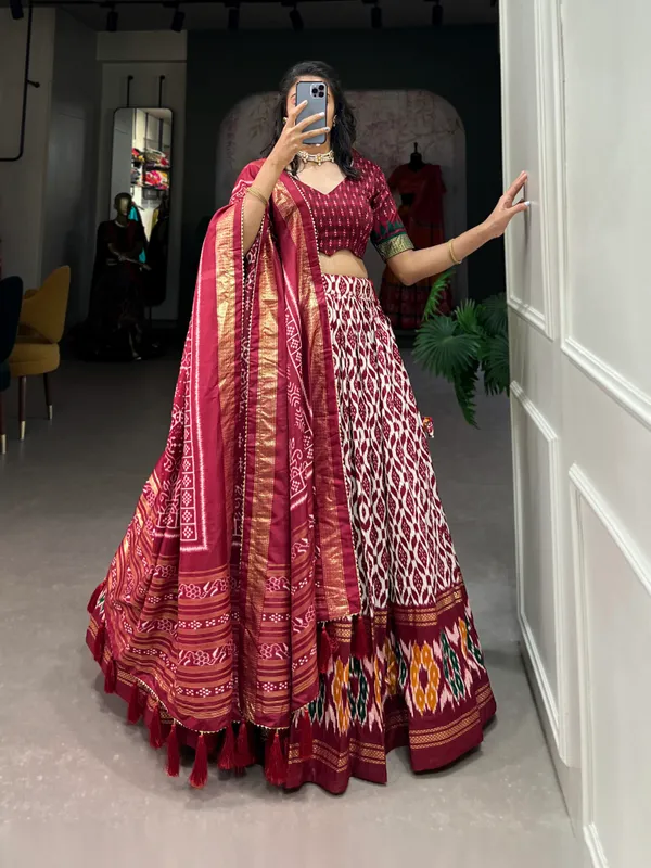 dola_silk_Women's_Wedding_Special_Floral_Lehenga_Choli_with_Foil_Print_&_Gotta_Patti_Dupatta_(maroon)