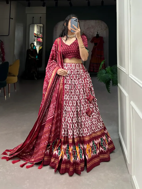 dola_silk_Women's_Wedding_Special_Floral_Lehenga_Choli_with_Foil_Print_&_Gotta_Patti_Dupatta_(maroon)