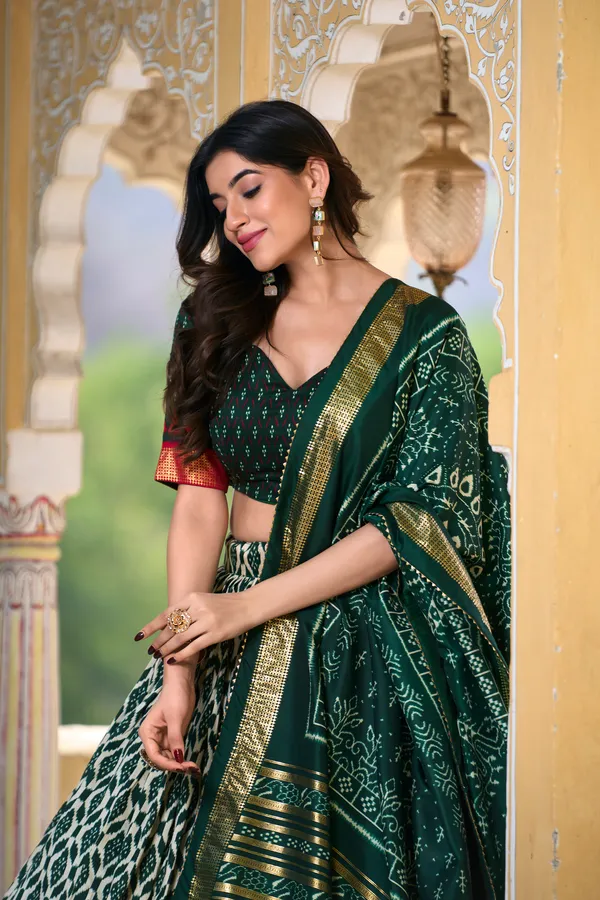 Women's_Wedding_Special_Floral_Lehenga_Choli_with_Foil_Print_&_Gotta_Patti_Dupatta_(green)
