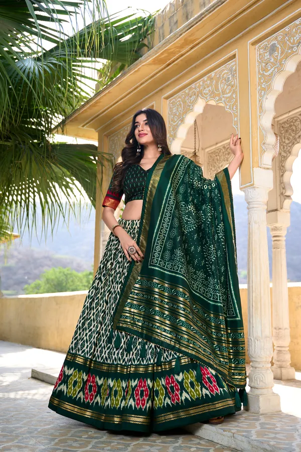 Women's_Wedding_Special_Floral_Lehenga_Choli_with_Foil_Print_&_Gotta_Patti_Dupatta_(green)