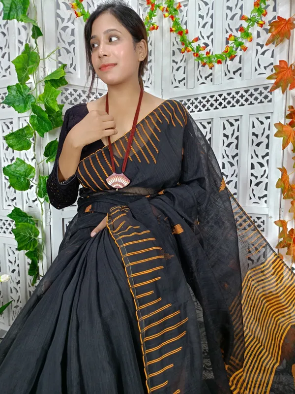 Black_Cotton_Silk_Weaving_Work_Handloom_Saree