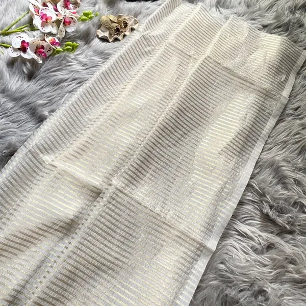 Banarasi_Semi-Silk_Saree_with_Unstiched_Blouse_Piece