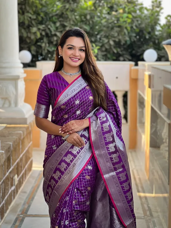 Banarasi_Semi-Silk_Saree_with_Unstiched_Blouse_Piece
