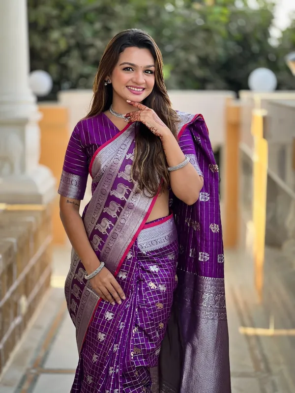 Banarasi_Semi-Silk_Saree_with_Unstiched_Blouse_Piece
