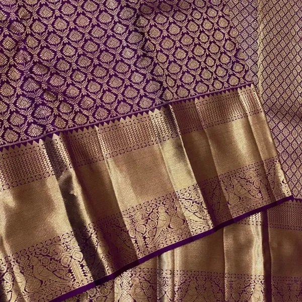 Soft_Banarasi_Lichi_Silk_Saree_with_Unstiched_Blouse_Piece
