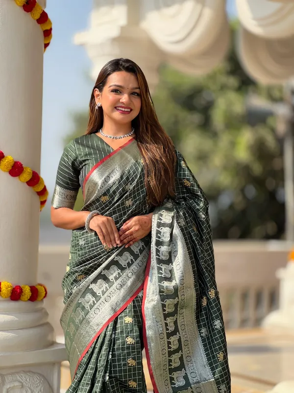 Banarasi_Semi-Silk_Saree_with_Unstiched_Blouse_Piece