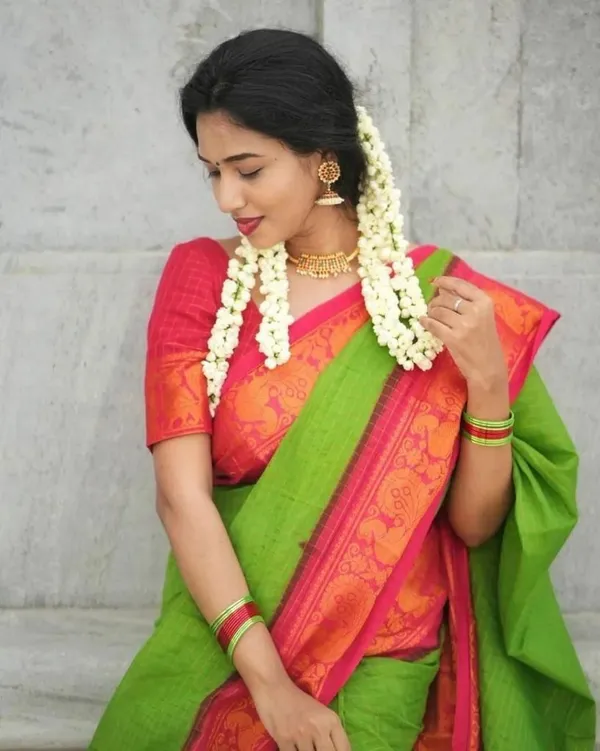 Moiety_Green_Soft_Banarasi_Silk_Saree_With_Panoply_Blouse_Piece