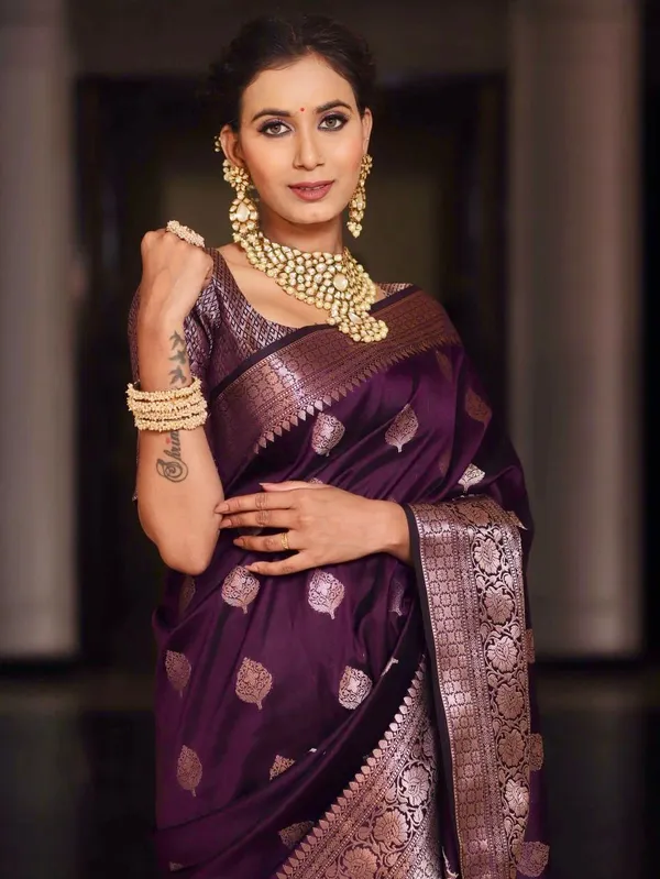 Soft_Banarasi_Lichi_Silk_Saree_with_Unstiched_Blouse_Piece