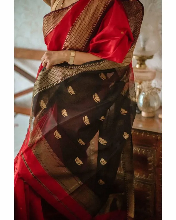 Cotton_Silk_Saree_with_Unstiched_Blouse_Piece