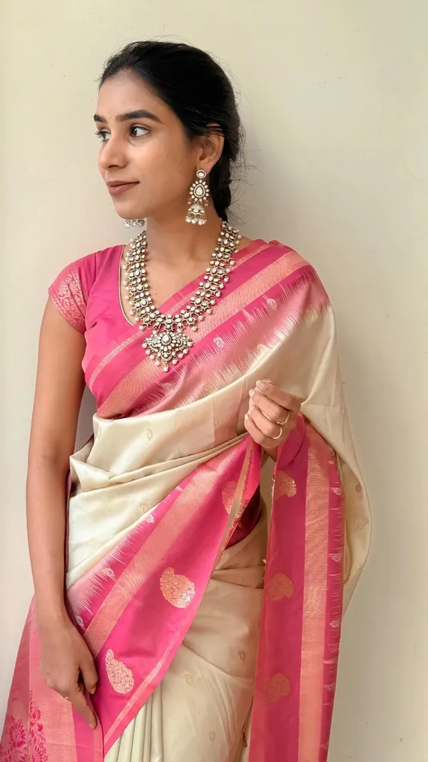 Banarasi_Semi-Silk_Saree_with_Unstiched_Blouse_Piece