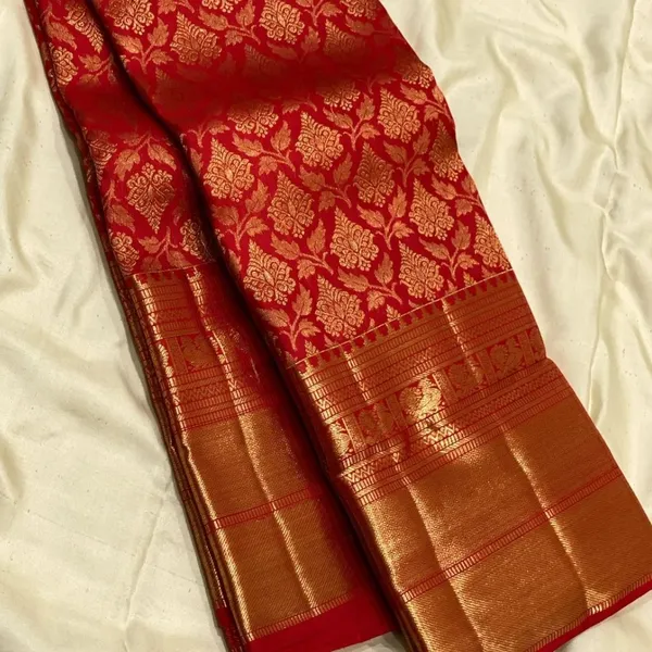 Soft_Banarasi_Lichi_Silk_Saree_with_Unstiched_Blouse_Piece