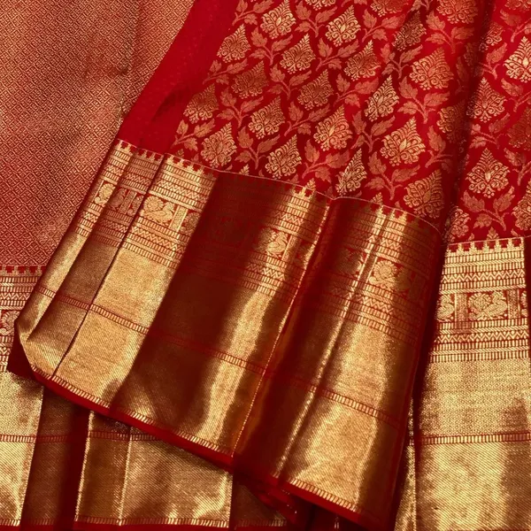Soft_Banarasi_Lichi_Silk_Saree_with_Unstiched_Blouse_Piece