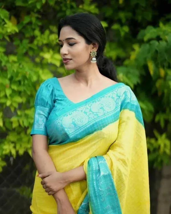 Moiety_Yellow_Soft_Banarasi_Silk_Saree_With_Panoply_Blouse_Piece