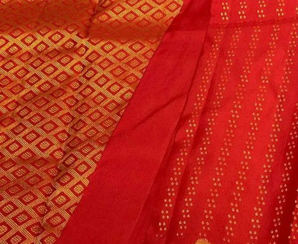 Soft_Banarasi_Lichi_Silk_Saree_with_Unstiched_Blouse_Piece