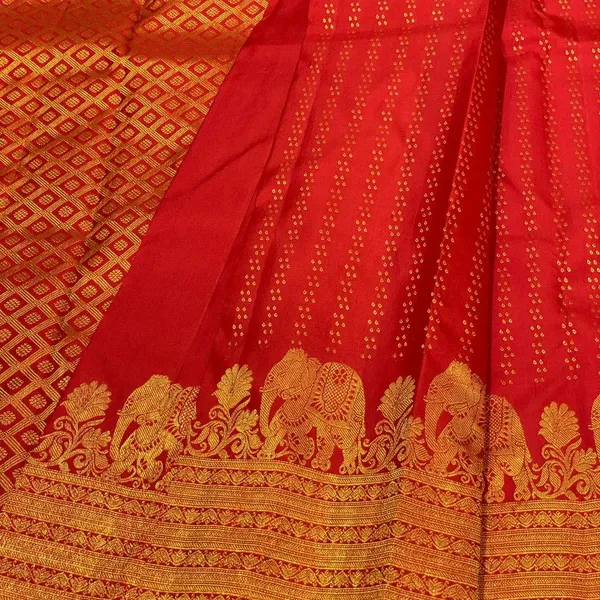 Soft_Banarasi_Lichi_Silk_Saree_with_Unstiched_Blouse_Piece