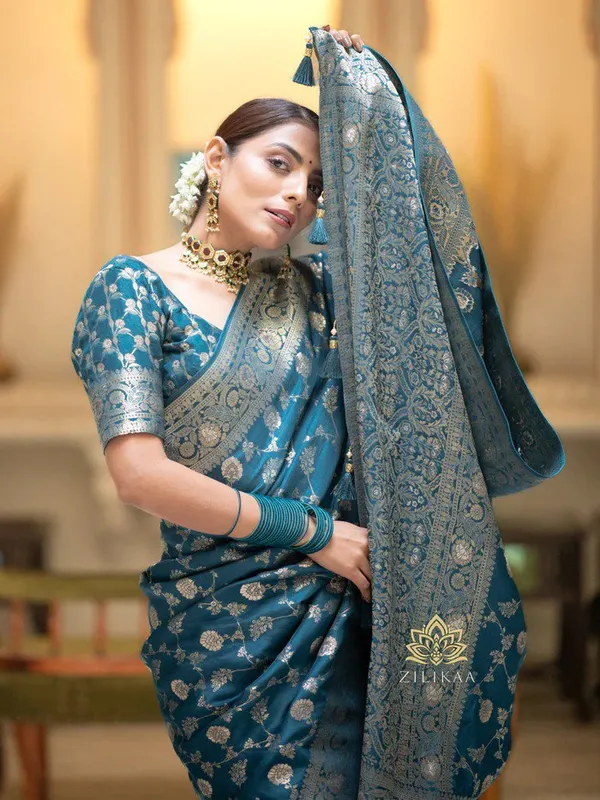 Soft_Banarasi_Lichi_Silk_Saree_with_Unstiched_Blouse_Piece