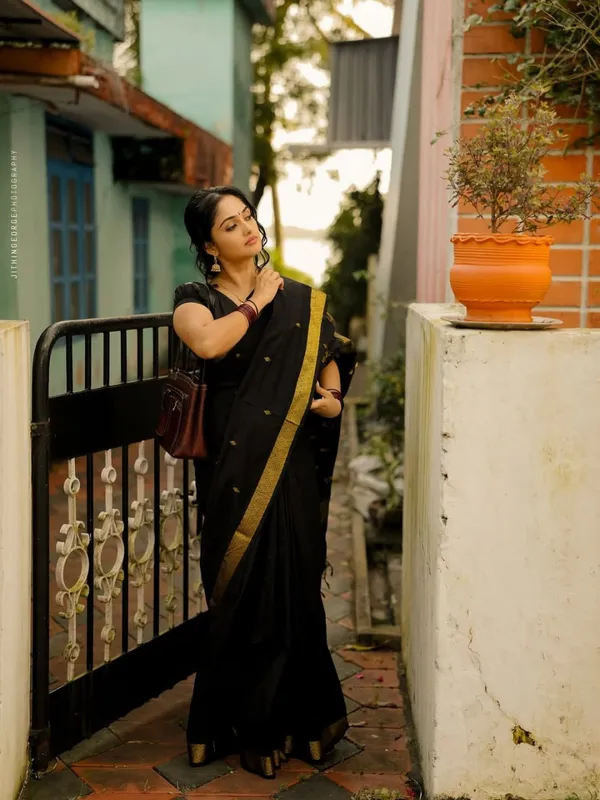 Cotton_Silk_Saree_with_Unstiched_Blouse_Piece
