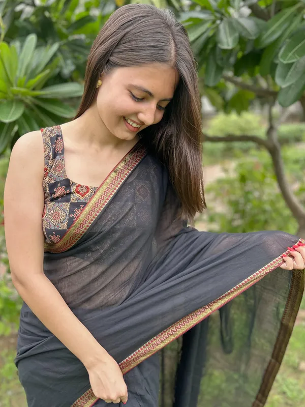 Pure_100%_Mul_Cotton_Saree_With_Unstiched_Blouse_Piece