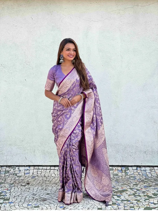 Banarasi_Semi-Silk_Saree_with_Unstiched_Blouse_Piece