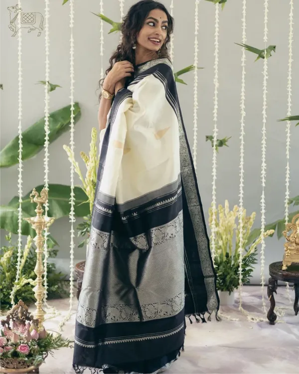 Soft_Banarasi_Lichi_Silk_Saree_with_Unstiched_Blouse_Piece