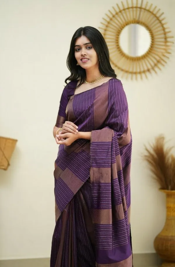 Soft_Lichi_Silk_Saree_with_Unstiched_Blouse_Piece