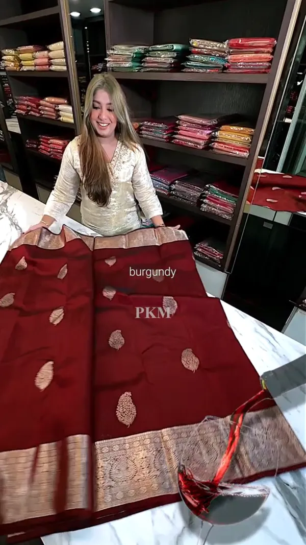 Tremendous_Maroon_Soft_Banarasi_Silk_Saree_With_Supernal_Blouse_Piece