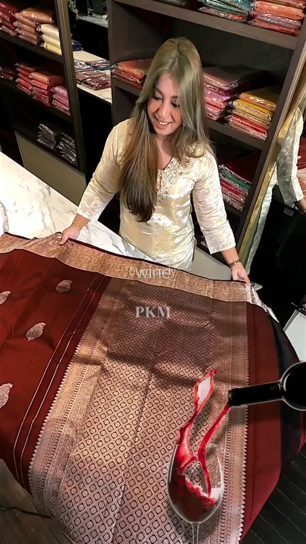 Tremendous_Maroon_Soft_Banarasi_Silk_Saree_With_Supernal_Blouse_Piece
