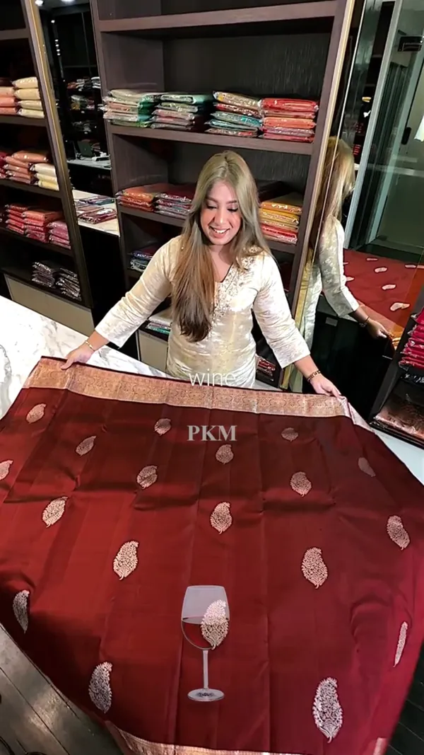 Tremendous_Maroon_Soft_Banarasi_Silk_Saree_With_Supernal_Blouse_Piece