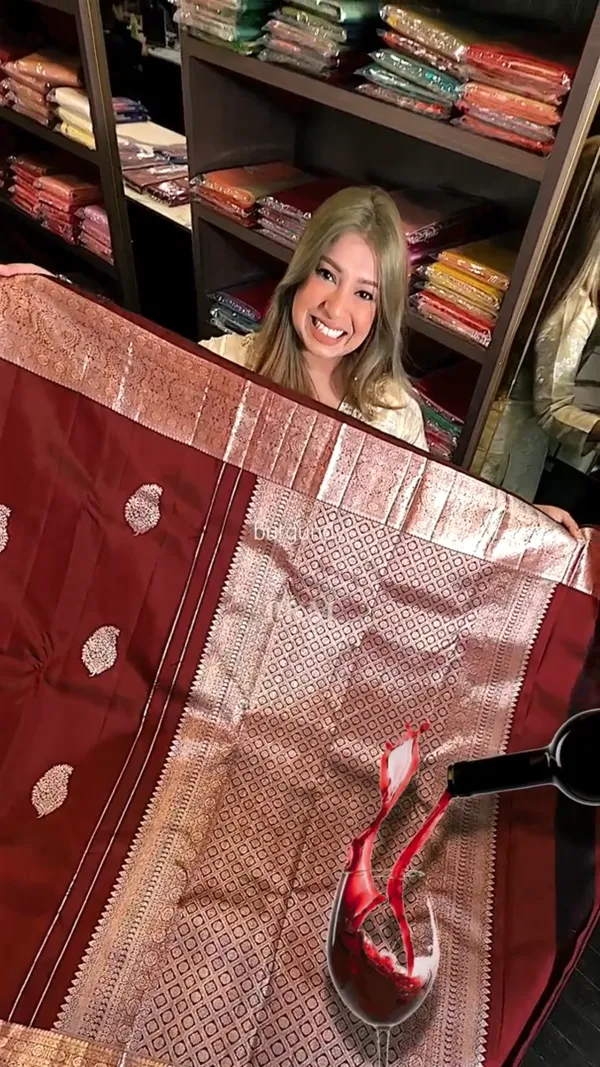 Tremendous_Maroon_Soft_Banarasi_Silk_Saree_With_Supernal_Blouse_Piece