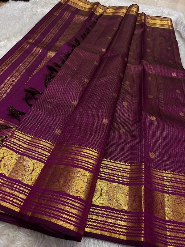 Soft_Banarasi_Lichi_Silk_Saree_with_Unstiched_Blouse_Piece