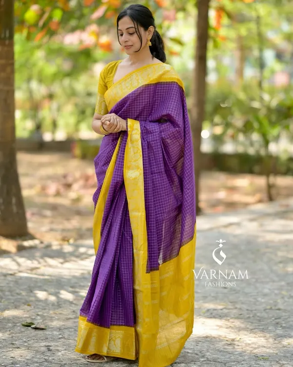 Classy_Purple_Soft_Banarasi_Silk_Saree_With_Marvellous_Blouse_Piece