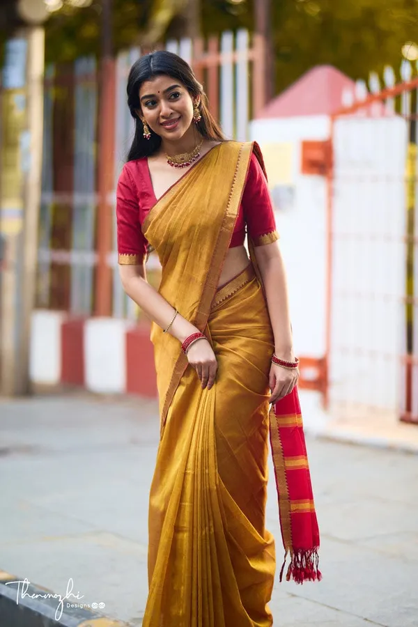 Cotton_Silk_Saree_with_Unstiched_Blouse_Piece