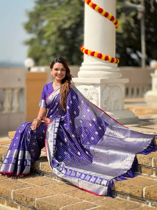 Banarasi_Semi-Silk_Saree_with_Unstiched_Blouse_Piece